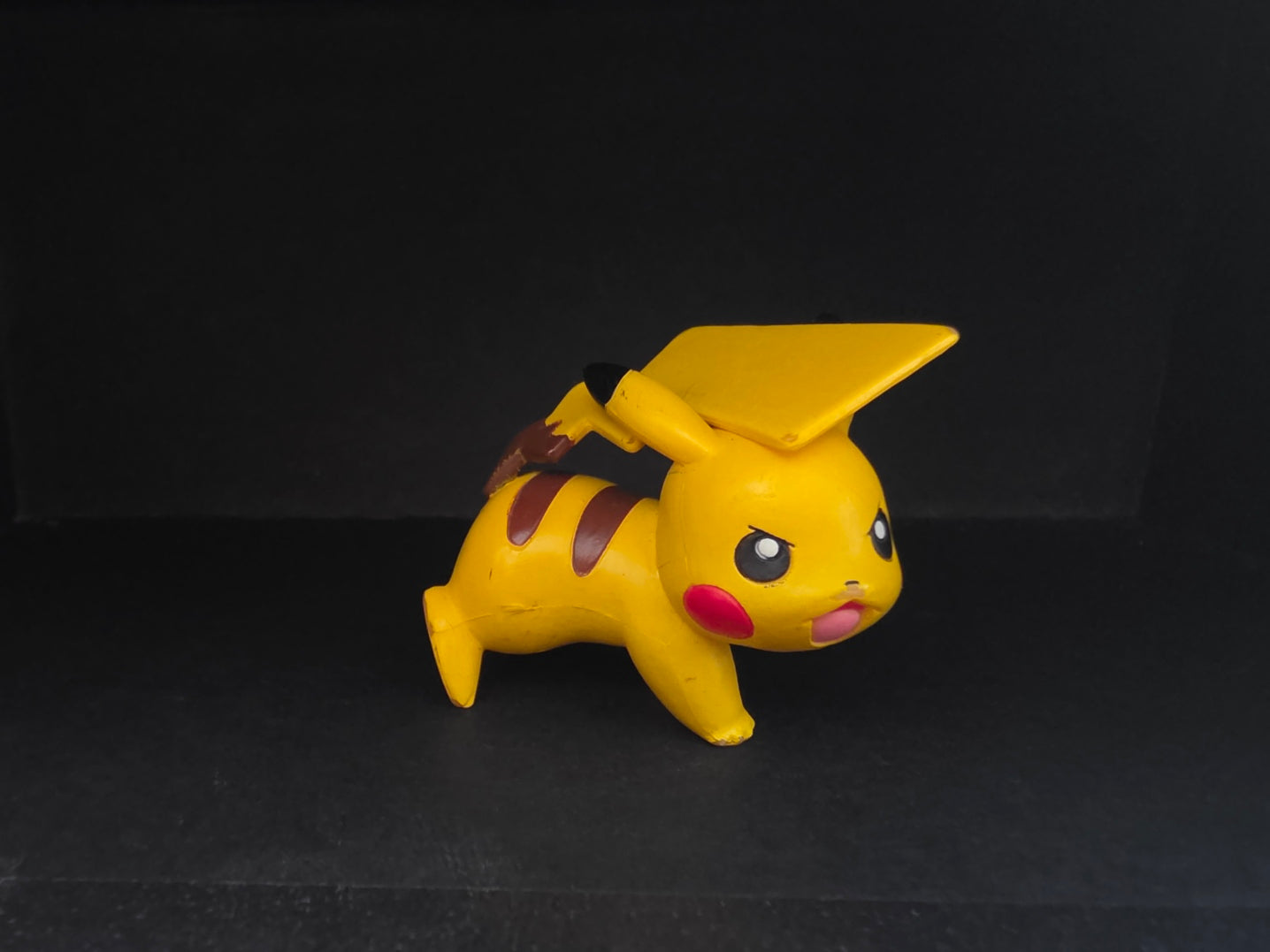 Vintage Pikachu Figur – TOMY