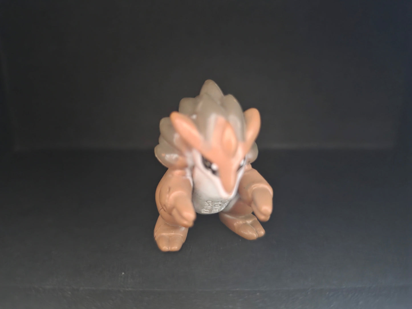 Vintage Sandslash Figur – TOMY
