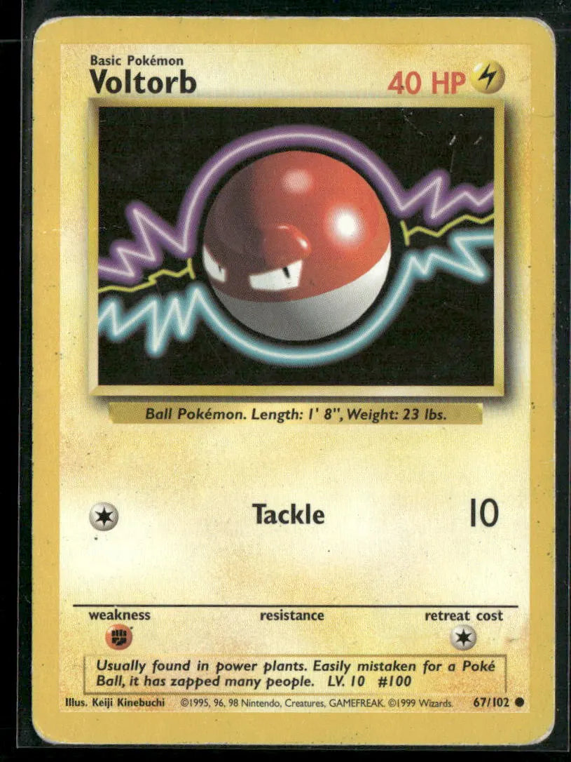 Voltorb #67 - Base Pokémon kort, stand Played